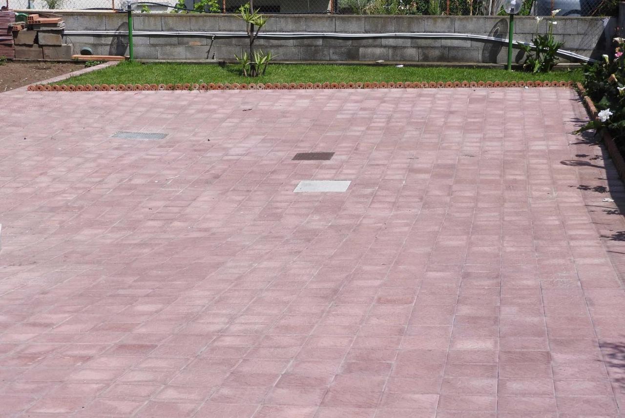 Mansarda Sul Mare Dei Ciclopi Apartman Aci Trezza Kültér fotó