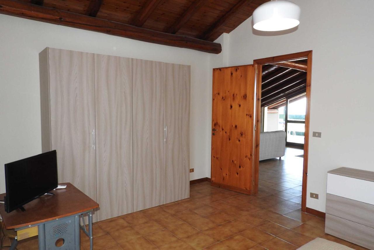 Mansarda Sul Mare Dei Ciclopi Apartman Aci Trezza Kültér fotó