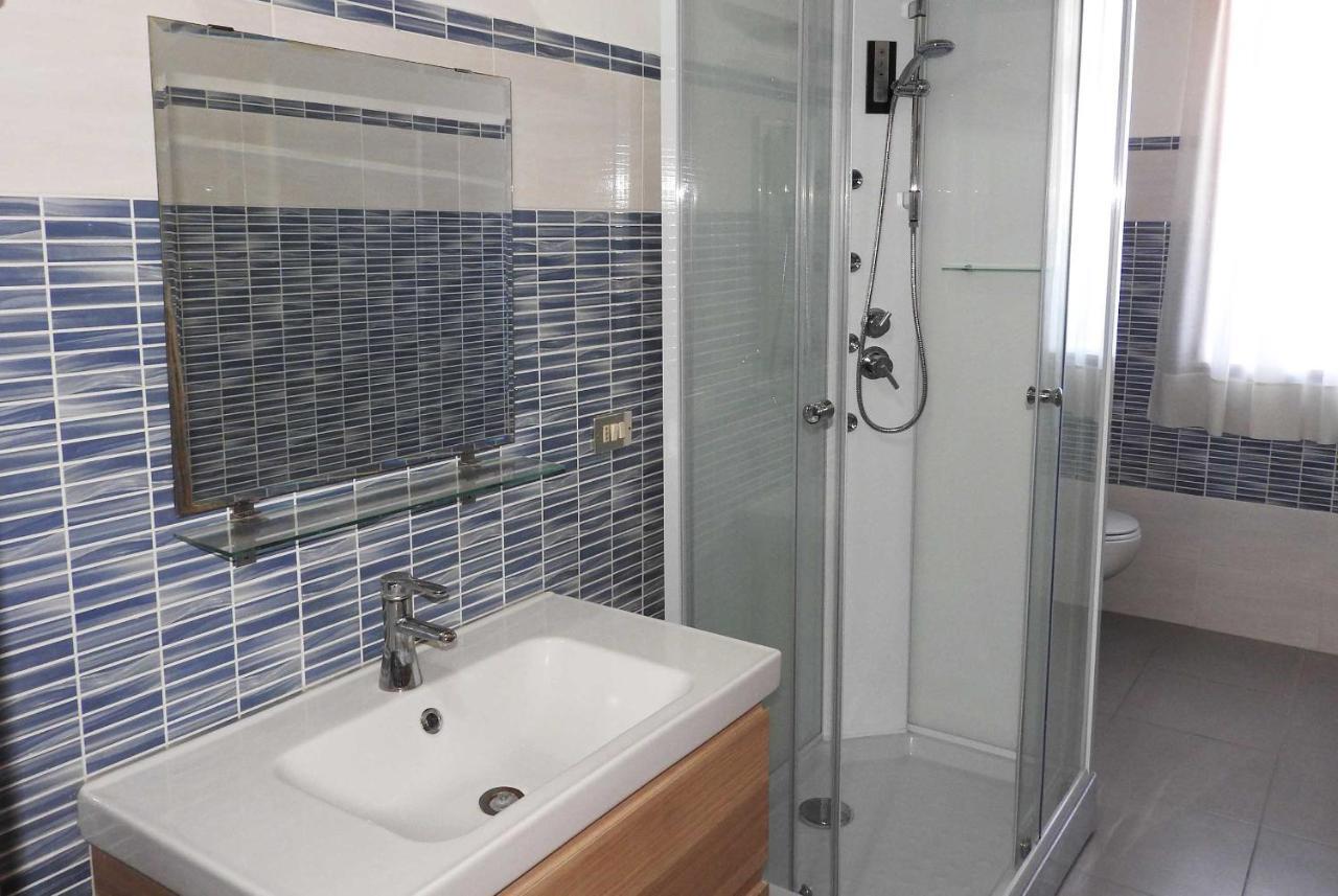 Mansarda Sul Mare Dei Ciclopi Apartman Aci Trezza Kültér fotó